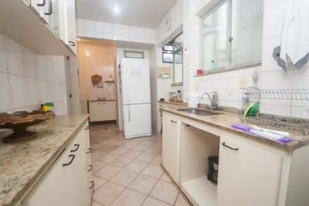 Apartamento à venda com 175m², 3 quartos e 2 vagas Apartamento à venda com 175m², 3 quartos e 2 vagasCozinha