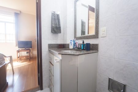 Apartamento à venda com 175m², 3 quartos e 2 vagas Apartamento à venda com 175m², 3 quartos e 2 vagasBanheiro suite