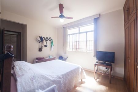 Apartamento à venda com 175m², 3 quartos e 2 vagas Apartamento à venda com 175m², 3 quartos e 2 vagassuite