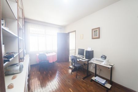 Apartamento à venda com 175m², 3 quartos e 2 vagas Apartamento à venda com 175m², 3 quartos e 2 vagasEscritório