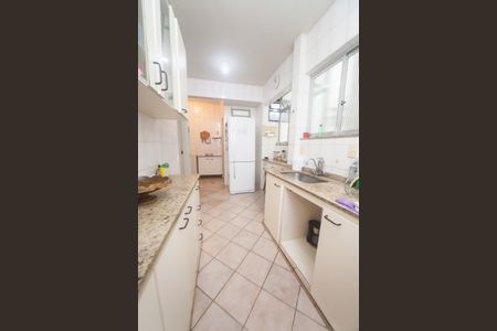 Apartamento à venda com 175m², 3 quartos e 2 vagas Apartamento à venda com 175m², 3 quartos e 2 vagasCozinha