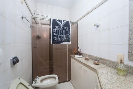Apartamento à venda com 175m², 3 quartos e 2 vagas Apartamento à venda com 175m², 3 quartos e 2 vagasBanheiro Social 2