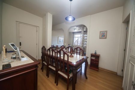 Apartamento à venda com 175m², 3 quartos e 2 vagas Apartamento à venda com 175m², 3 quartos e 2 vagasSala de Jantar