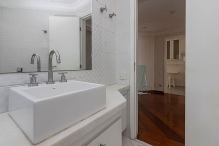 Apartamento à venda com 228m², 3 quartos e 2 vagasBanheiro