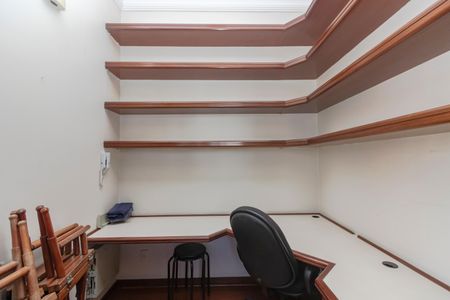 Apartamento à venda com 228m², 3 quartos e 2 vagasEscritório
