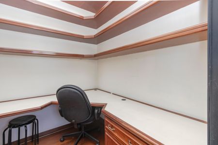 Apartamento à venda com 228m², 3 quartos e 2 vagasEscritório