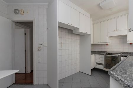 Apartamento à venda com 228m², 3 quartos e 2 vagasCozinha