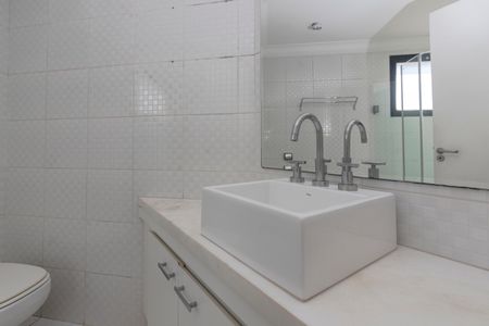Apartamento à venda com 228m², 3 quartos e 2 vagasBanheiro da Suíte