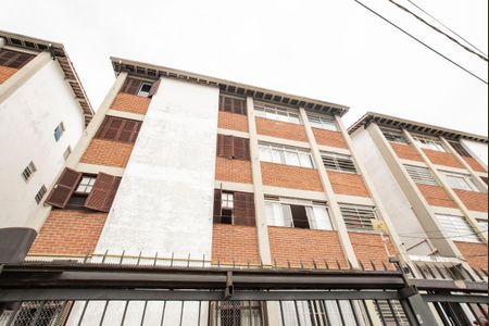 Apartamento para alugar com 61m², 2 quartos e 1 vaga Apartamento para alugar com 61m², 2 quartos e 1 vagaFachada