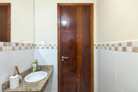 Apartamento para alugar com 75m², 2 quartos e 1 vagaBanheiro 