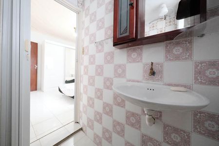 Casa para alugar com 80m², 3 quartos e 2 vagasSuíte