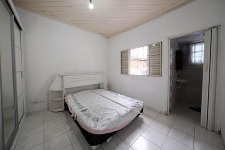 Casa para alugar com 80m², 3 quartos e 2 vagasSuíte
