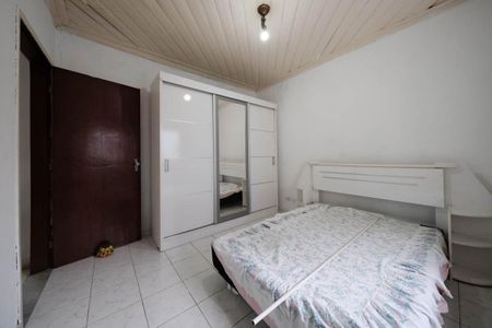 Casa para alugar com 80m², 3 quartos e 2 vagasSuíte