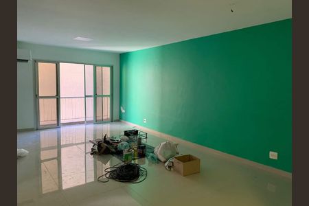 Apartamento à venda com 99m², 2 quartos e 1 vaga