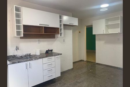 Apartamento à venda com 99m², 2 quartos e 1 vaga