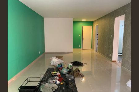 Apartamento à venda com 99m², 2 quartos e 1 vaga