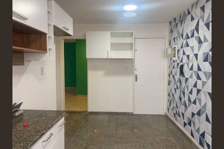 Apartamento à venda com 99m², 2 quartos e 1 vaga