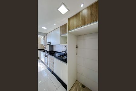 Apartamento para alugar com 61m², 2 quartos e 2 vagas Apartamento para alugar com 61m², 2 quartos e 2 vagasCozinha