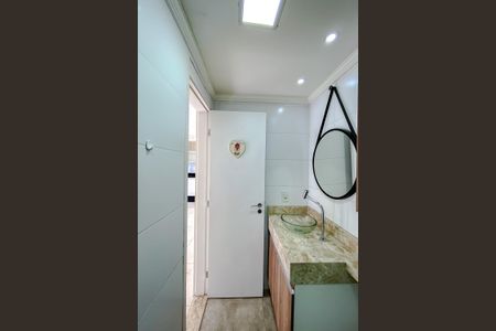 Apartamento para alugar com 61m², 2 quartos e 2 vagas Apartamento para alugar com 61m², 2 quartos e 2 vagasBanheiro
