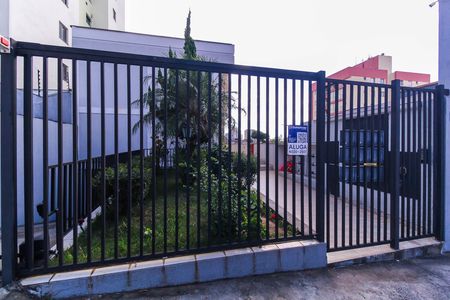 Casa de condomínio para alugar com 119m², 2 quartos e 2 vagasFachada