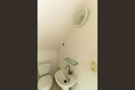 Casa de condomínio para alugar com 119m², 2 quartos e 2 vagasLavabo