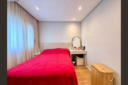 Quarto de apartamento à venda com 2 quartos, 86m² em Jardim Flor da Montanha, Guarulhos