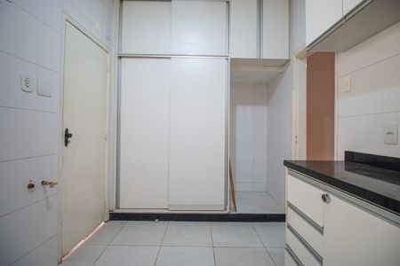 Casa para alugar com 210m², 4 quartos e 2 vagasCozinha