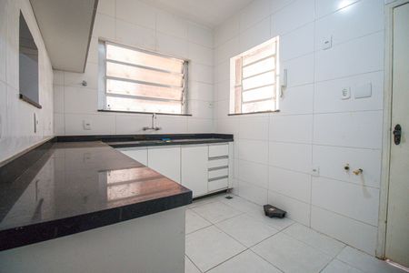 Casa para alugar com 210m², 4 quartos e 2 vagasCozinha