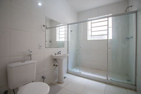 Casa para alugar com 210m², 4 quartos e 2 vagasBanheiro Social