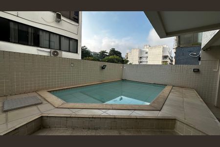 Apartamento à venda com 79m², 3 quartos e 2 vagasPiscina