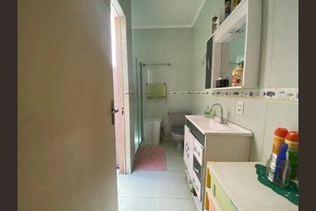 Banheiro 1 de casa à venda com 3 quartos, 249m² em Jardim do Salso, Porto Alegre