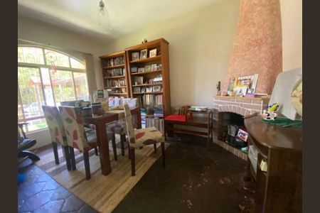 Sala de casa à venda com 3 quartos, 249m² em Jardim do Salso, Porto Alegre