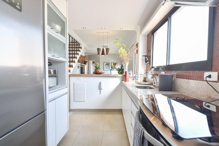 Apartamento à venda com 130m², 3 quartos e 2 vagas Apartamento à venda com 130m², 3 quartos e 2 vagasCozinha