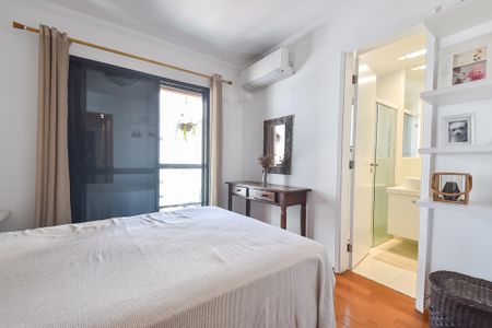 Apartamento à venda com 130m², 3 quartos e 2 vagas Apartamento à venda com 130m², 3 quartos e 2 vagasSuíte 1