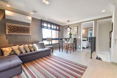 Apartamento à venda com 130m², 3 quartos e 2 vagas Apartamento à venda com 130m², 3 quartos e 2 vagasSala - piso superior