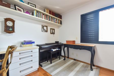Apartamento à venda com 130m², 3 quartos e 2 vagas Apartamento à venda com 130m², 3 quartos e 2 vagasQuarto