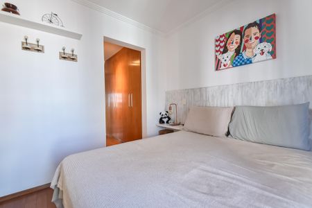 Apartamento à venda com 130m², 3 quartos e 2 vagas Apartamento à venda com 130m², 3 quartos e 2 vagasSuíte 1