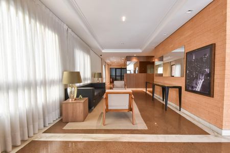 Apartamento à venda com 130m², 3 quartos e 2 vagas Apartamento à venda com 130m², 3 quartos e 2 vagasHall de entrada