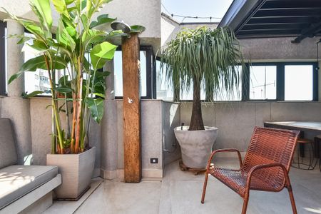 Apartamento à venda com 130m², 3 quartos e 2 vagas Apartamento à venda com 130m², 3 quartos e 2 vagasChurrasqueira - piso superior