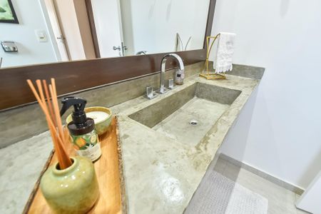 Apartamento à venda com 130m², 3 quartos e 2 vagas Apartamento à venda com 130m², 3 quartos e 2 vagasBanheiro da suíte 2 - piso superior