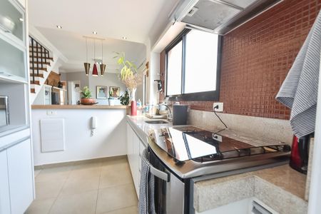 Apartamento à venda com 130m², 3 quartos e 2 vagas Apartamento à venda com 130m², 3 quartos e 2 vagasCozinha