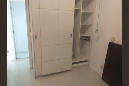 Apartamento à venda com 43m², 1 quarto e 1 vaga