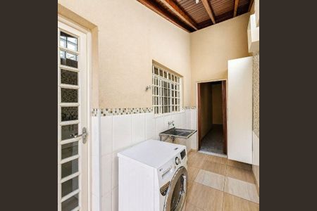 Casa à venda com 3 quartos, 225m² em Roncáglia, Campinas