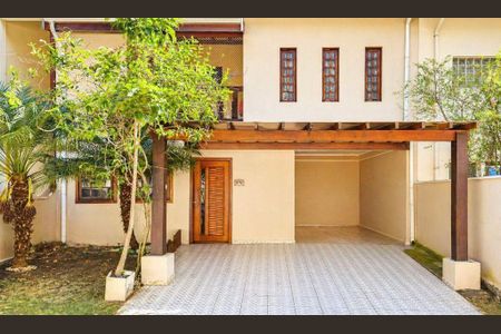 Casa à venda com 225m², 3 quartos e 3 vagas