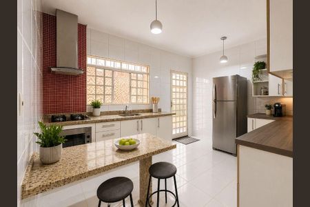 Casa à venda com 3 quartos, 225m² em Roncáglia, Campinas