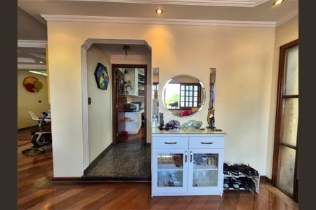 Casa à venda com 3 quartos, 313m² em City América, São Paulo