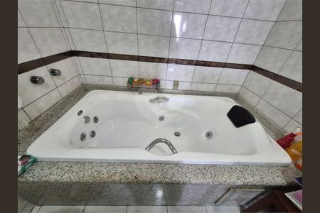 Casa à venda com 3 quartos, 313m² em City América, São Paulo