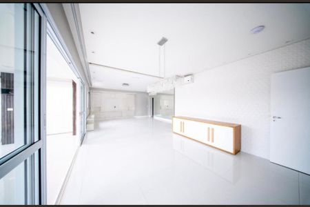 Apartamento para alugar com 4 quartos, 228m² em Vila Gomes Cardim, São Paulo