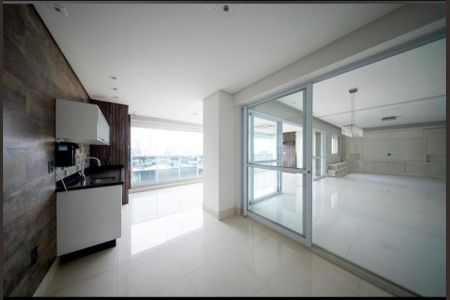 Apartamento para alugar com 228m², 4 quartos e 3 vagas