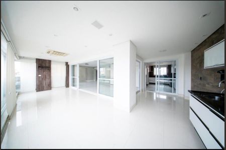 Apartamento para alugar com 228m², 4 quartos e 3 vagas